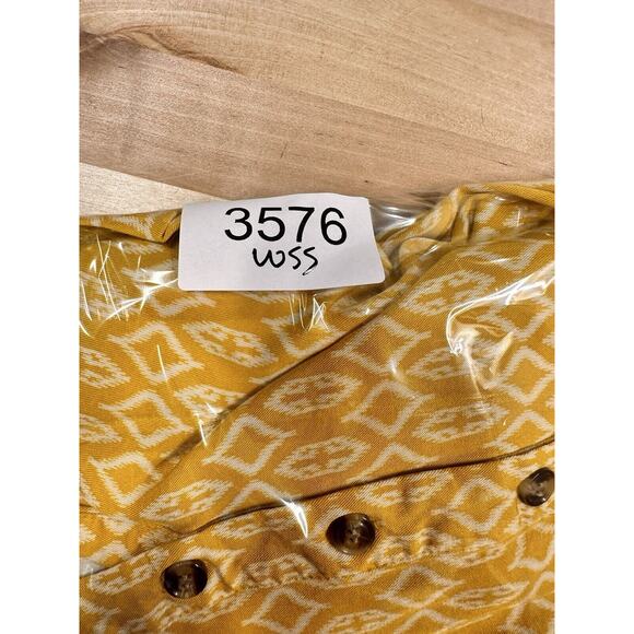 Rose + Olive Top Womens 2X Yellow Geometric Blouse V Neck Henley Prairie Boho - Picture 7 of 7